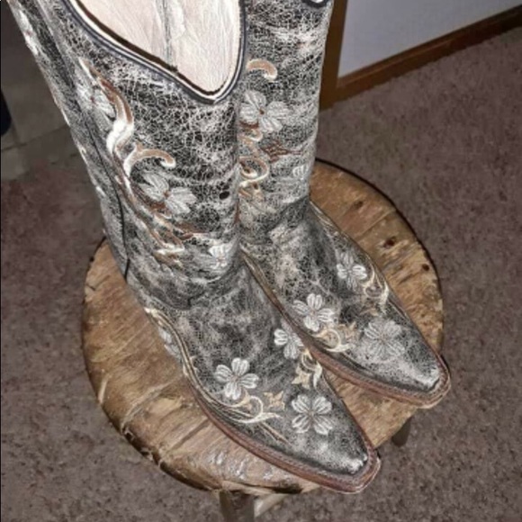 Circle G Corral boots - Picture 2 of 2